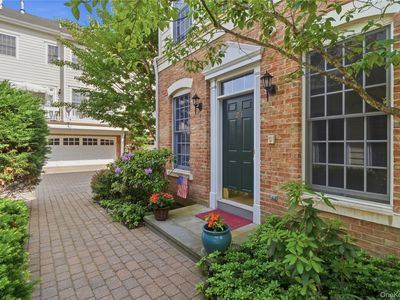 23 Mariners Walk