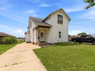 115 E Mackie St