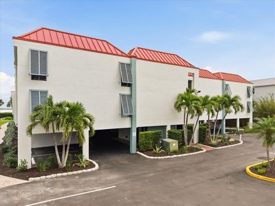 3705 E Bay Dr Unit 117