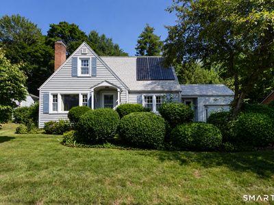 24 Sandhurst Drive