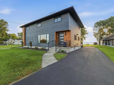 N7903 Lakeshore Dr