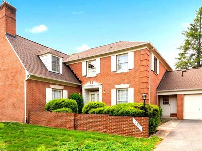 10253 Gainsborough Rd