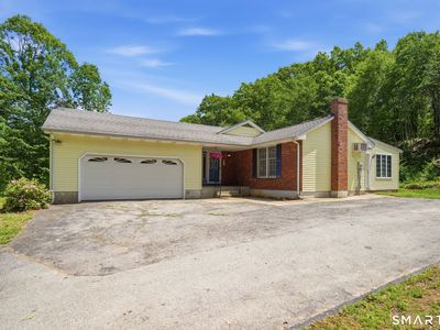 32 Chris Drive