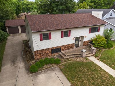 748 S Locust St