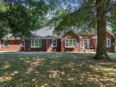145 E Laurel Ave