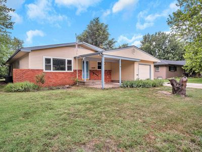 1206 Eastmoor Dr