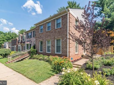 5720 Crownleigh Ct