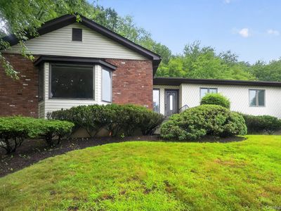 211 Waters Edge