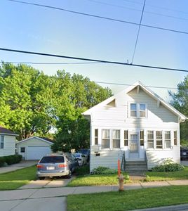 631 W 11th Ave