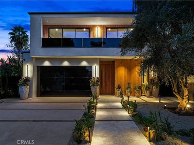 14812 Huston St