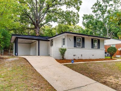 925 Airport Blvd