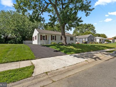 121 Robinson Dr