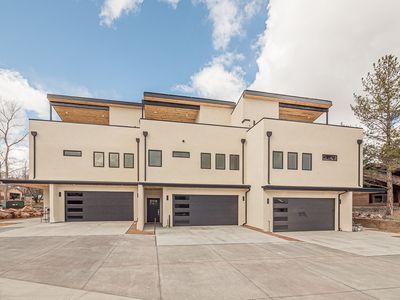 2398 Ridge Circle Dr