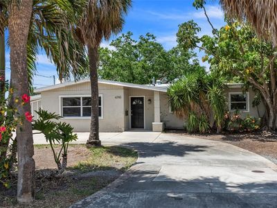 4790 Shore Acres Blvd NE