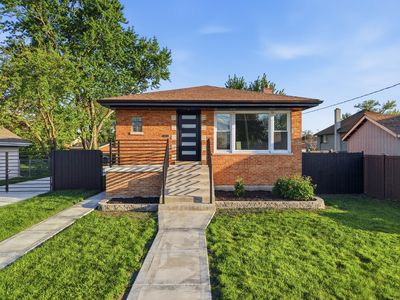 5733 W 83rd Pl