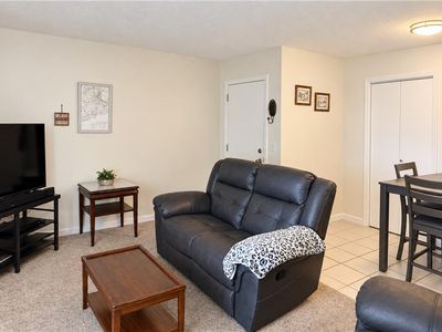 5 Apple Valley Pkwy APT 8