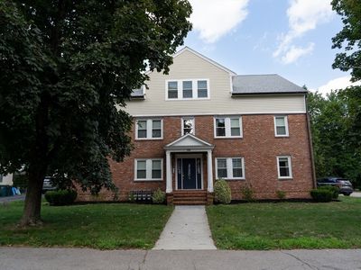 64 Wales St #2