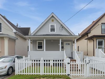 32 Willard St