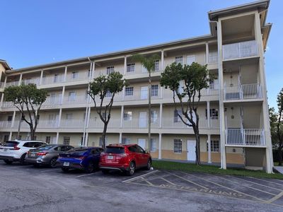 6940 NW 179th St #1087