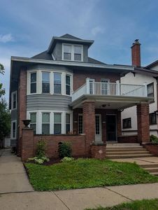 3223 N Marietta AVENUE #3225
