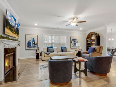 1200 Gathering Park Cir #204