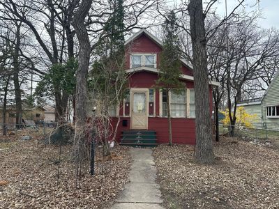 909 7th Ave N