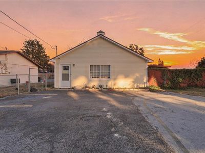 11004 Martha Ave