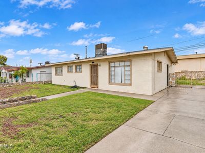 1215 Roswell Rd