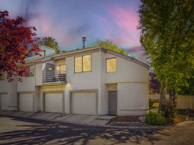 4691 S Montego Pl