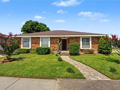 87 Gelpi Ave