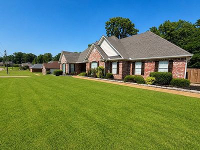 218 Manchester Dr