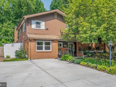 2105 Westminster Dr
