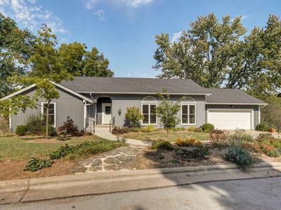 2419 E Rosebrier Street