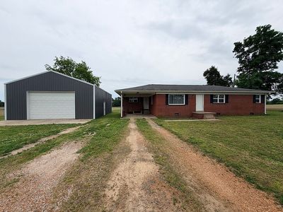327 Latta Rd