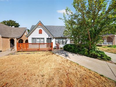 2525 NW 11th St