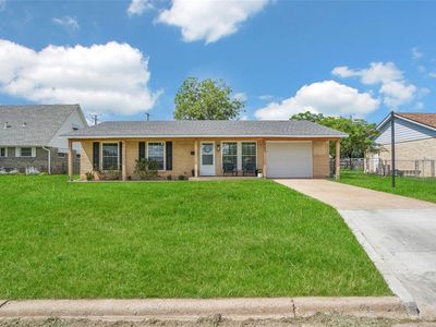 1701 Monroe Ave