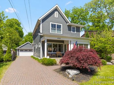 2525 Lake Dr SE
