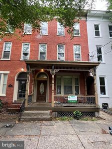 508 W Chestnut St