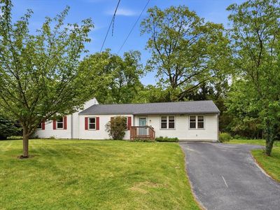 25 Carol Ln