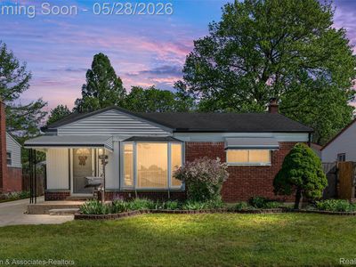 917 E Farnum Ave
