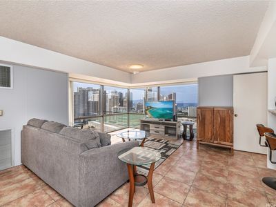 1750 Kalakaua Ave APT 2202