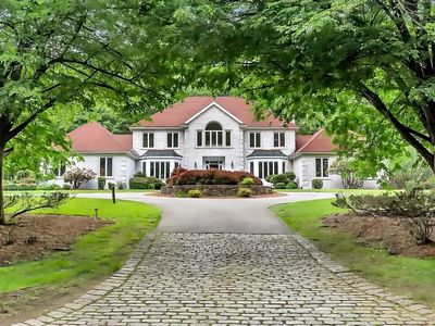 784 Strawberry Hill Rd