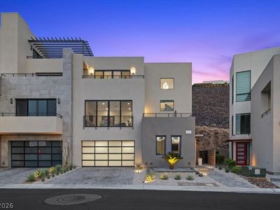 386 Solitude Peak Ln