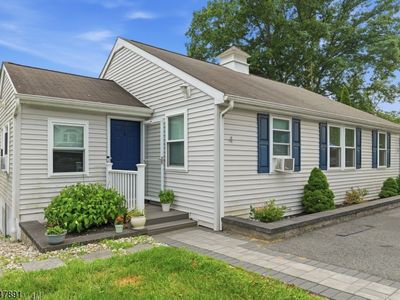 2 - 4 Sharon Ct