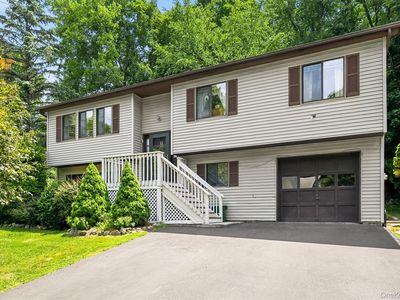 Property at 11 Glen Road, Sloatsburg, NY