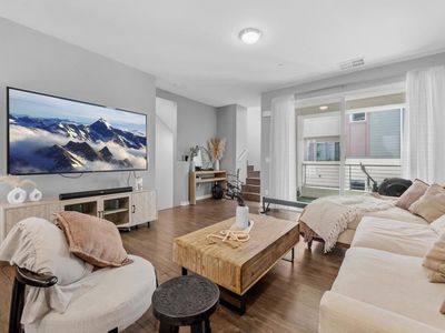 2140 Stellar Way APT 4