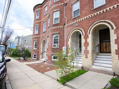 132 Ellington St