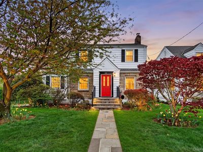 54 Seneca Avenue