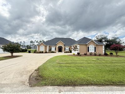 73 Bay Dr