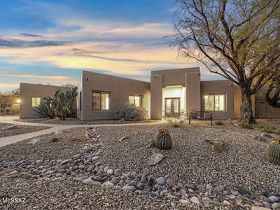 5170/5184 N Sabino Hills Dr